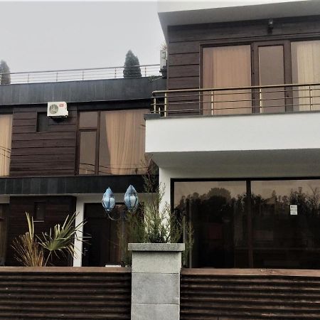 אורקי Aparthotel Family מראה חיצוני תמונה