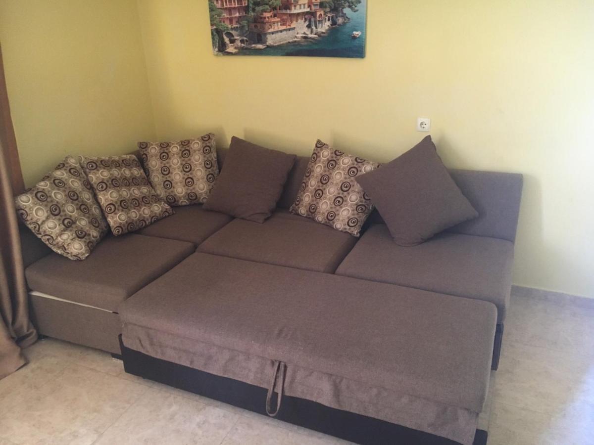 אורקי Aparthotel Family מראה חיצוני תמונה