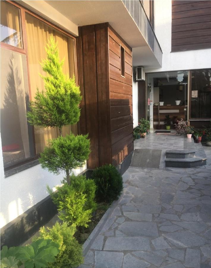 אורקי Aparthotel Family מראה חיצוני תמונה