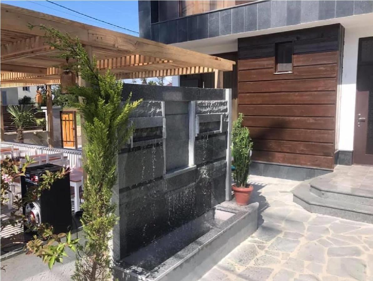 אורקי Aparthotel Family מראה חיצוני תמונה