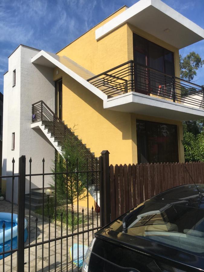 אורקי Aparthotel Family מראה חיצוני תמונה
