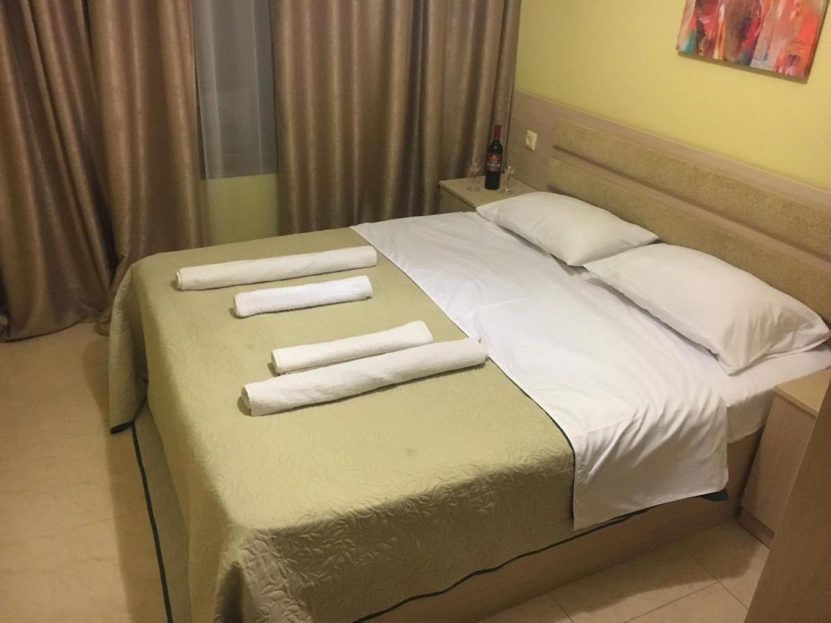 אורקי Aparthotel Family מראה חיצוני תמונה