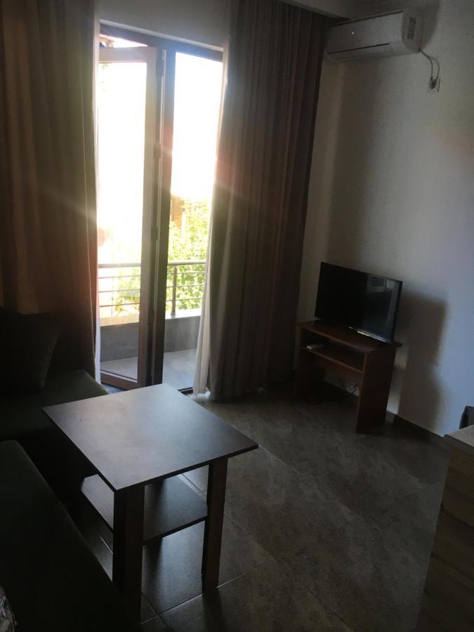 אורקי Aparthotel Family מראה חיצוני תמונה