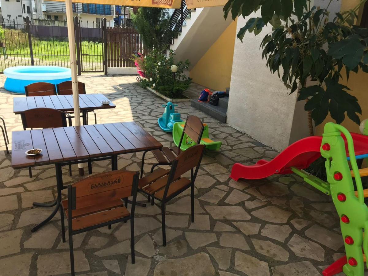 אורקי Aparthotel Family מראה חיצוני תמונה